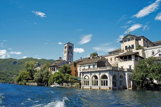 Centro Di Spiritualita Maria Candida Армено Экстерьер фото