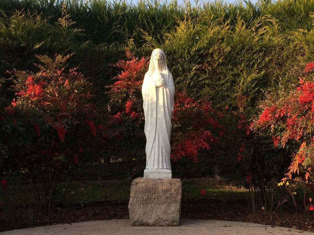 Centro Di Spiritualita Maria Candida Армено Экстерьер фото