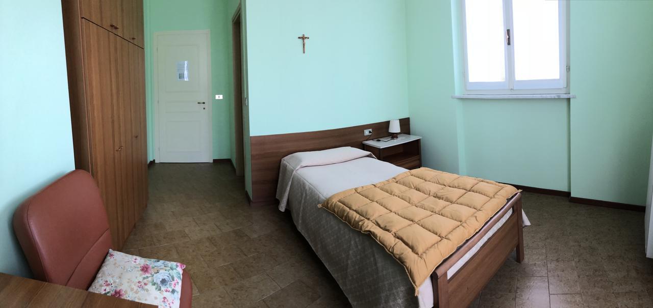 Centro Di Spiritualita Maria Candida Армено Экстерьер фото